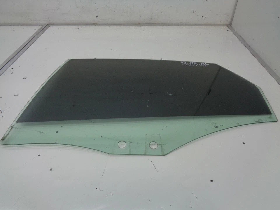 05-11 Audi A6 Quattro Puerta Ventana Cristal Trasero Lado Izquierdo Tintado OEM AK2011141 Foto 3 de 4