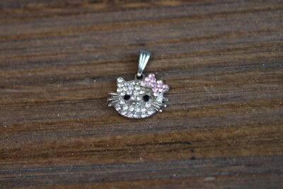 RARE DESIGN Hello Kitty Silver w/CZ Stone Pendant/Charm 2.8 grams/Jewelry/Pink