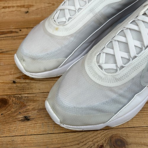 Nike Turnschuhe Herren Größe UK 10,5 Air Max 2090 Triple Weiß Mesh Laufen Fitnessschuhe - Bild 8 von 13