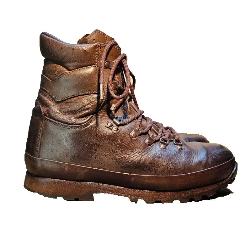 Altberg Defender lightweight Hiking, Fishing, Walking any activity Boots UK 11 M