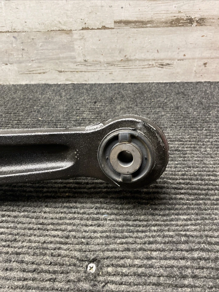 Rodilla de par inferior - Ford (PC3C-3006-AD) Foto 3 de 4