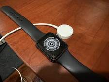 Apple Watch - Series 3 - 42 mm - GPS - Aluminum