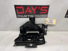 2013 Chevy Caprice Rh Passenger Battery Tray Bracket Oem