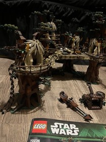 LEGO Star Wars: Ewok Village (10236)