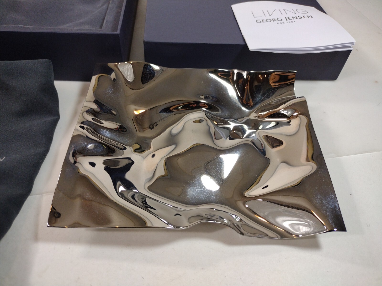 未使用品 Georg Jensen Panton ステンレススチール装飾トレイ 未使用品 Georg Jensen Panton ステンレススチール装飾トレイ