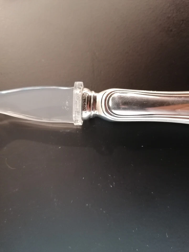 Argento e perspex, coppia posate per insalata stile inglese, manico in argento - Immagine 3 di 4