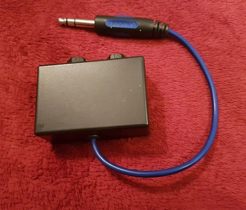 Roland SPD-S External trigger interface, output splitter.Use with SPD-s only