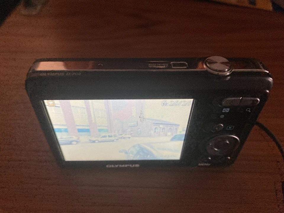 Olympus D700 12,0 MP Digitalkamera - Schwarz Ohne Ladegerät, Foto 4 von 5