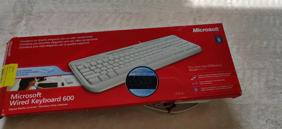 Microsoft Wired USB Keyboard 600 QWERTY  White - Immagine 4 di 4