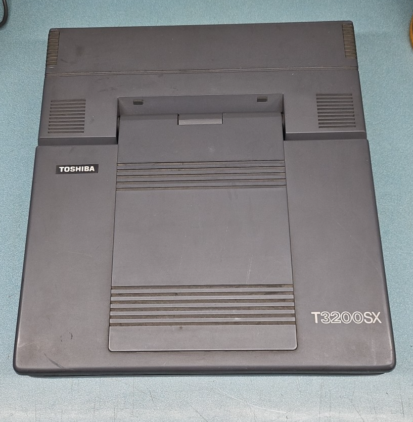 Toshiba T3200SX /120 System Unit Luggable Laptop Orange Gas-Plasma