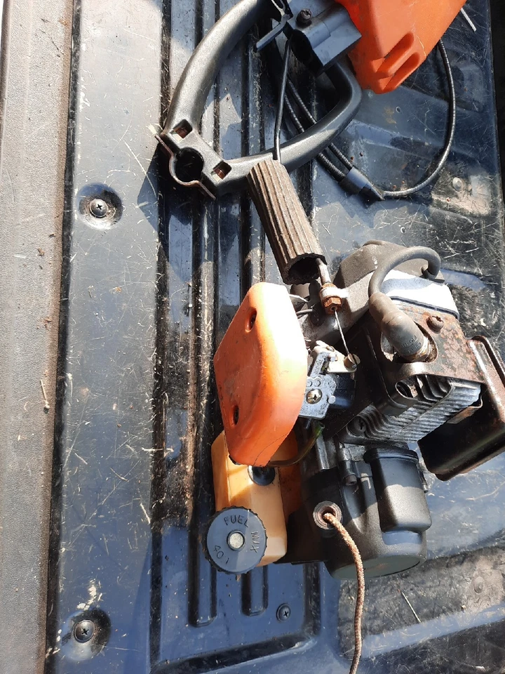 Vintage Black & Decker 32255 String Weed Trimmer Powerhead Parts Unit - Image 2 of 4