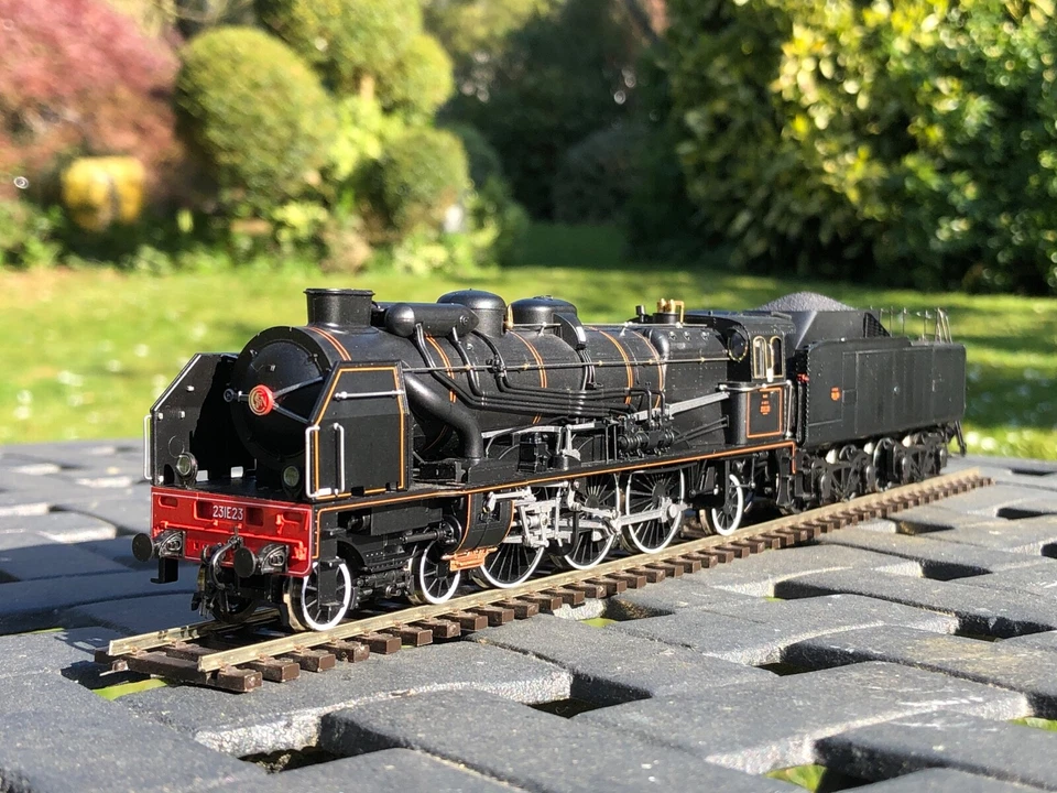 ROCO 62304 HO DC SNCF 231E steam locomotive with 8-pin tender decoder interface - Image 2 of 4