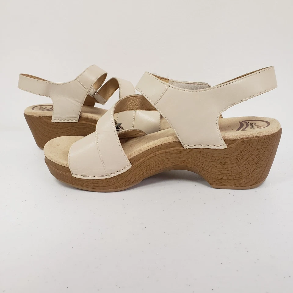 Sandálias femininas Dansko de couro Shari com tiras tamanho 9,5 EUA 40 UE bege - Imagem 4 de 4