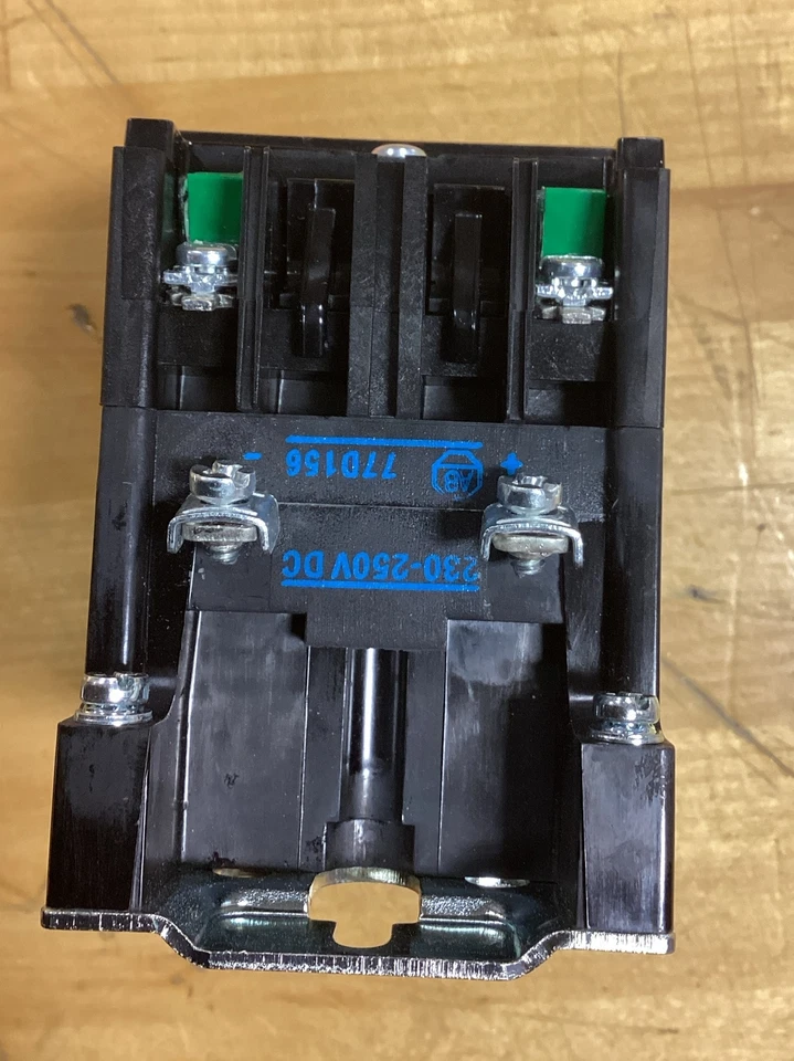 Relé de bobina de CC, 700DC-R200Z2, 230-250V DC Allen Bradley Foto 4 de 4