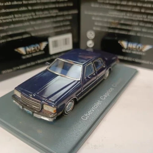 NEO 1:87 Resin car model Chevrolet Caprice Classic blue - Picture 2 of 6