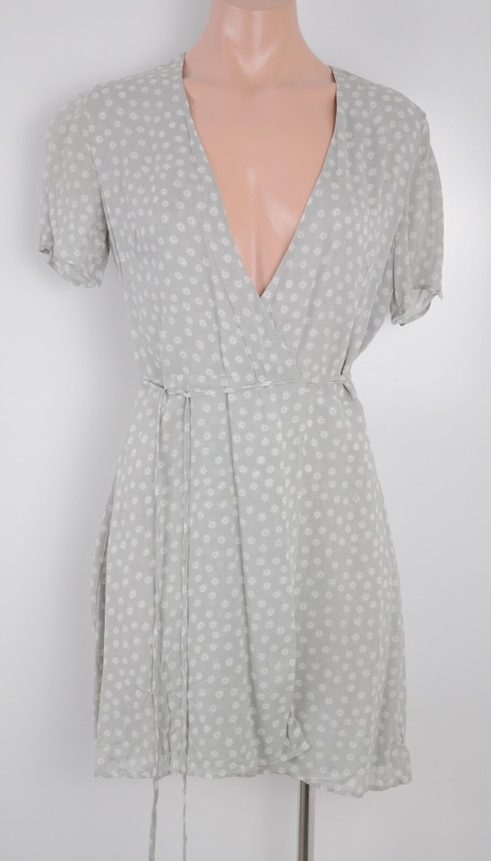 Reformation Dress Womens Size 2 Grey White Floral Wrap Short Sleeve Chiffon