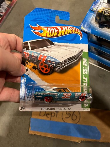 HOT WHEELS 2012 TREASURE HUNTS '69 CHEVELLE SS 396 #3/15 - Imagen 2 de 4
