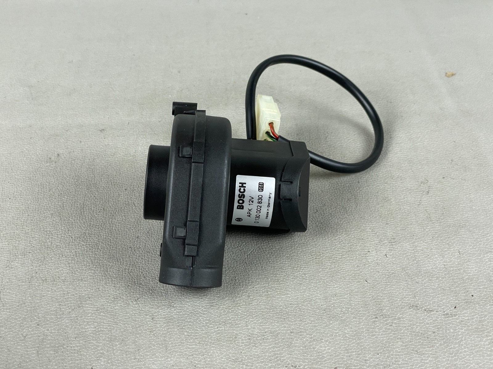 NEW! Never Used! Bentley E-Box Fan (Part # PB22643PA) OEM