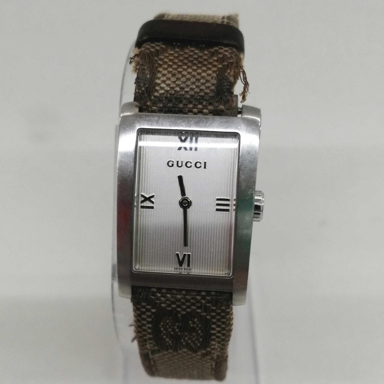 Gucci 8600J Belt Degradation Watch with Leather Strap-image