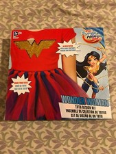 Tutú DC Superhero Girls Wonder Woman sin parche de costura nuevo en caja