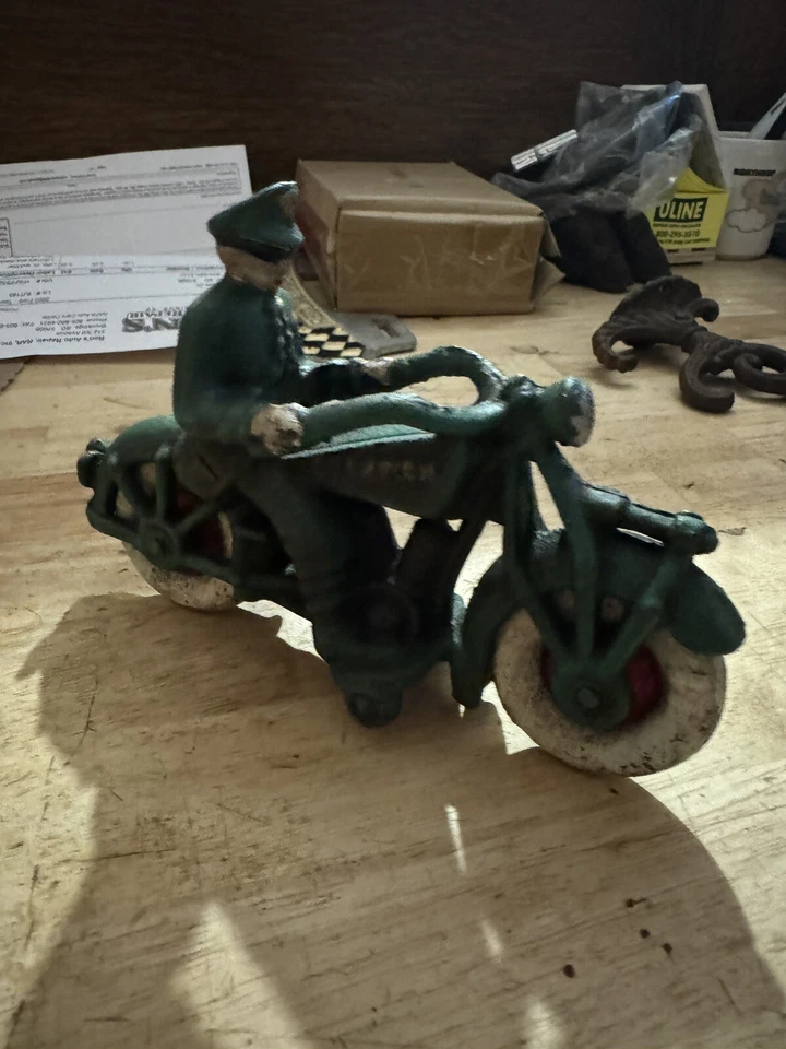 Policía Hombre Motocicleta Hierro Fundido Pátina Metal Juguete Campeón Triunfo Coleccionista REGALO Foto 4 de 4