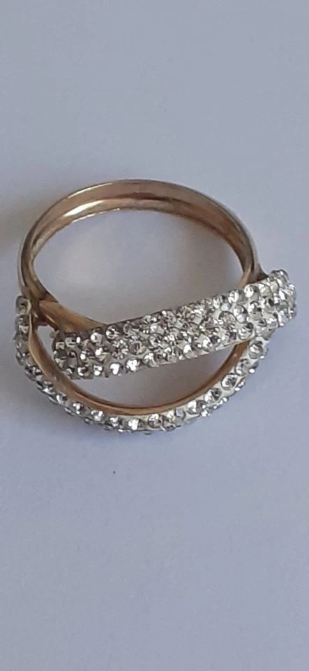 MAGNIFIQUE BAGUE EN OR JAUNE 14 CARATS AVEC ZIRCONIUM.  - Photo 3/4