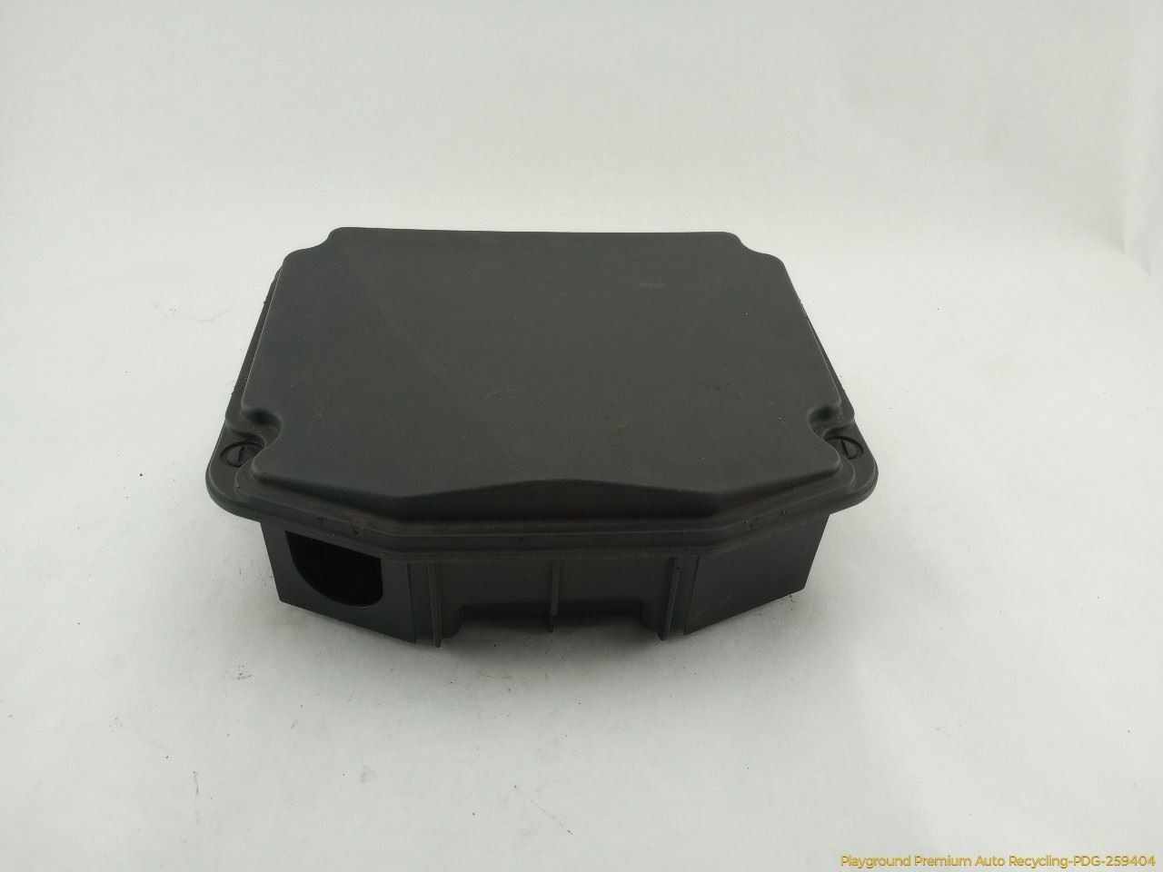 Maserati Quattroporte M139 Engine Fuse Box Case 4.2L V8 8 Cyl Fits 2003-2008 03 