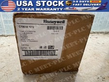 New In Box Honeywell C7061A1012 UV Detection Flame Detector