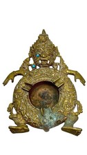 Posacenere in ottone stile tibetano raffigurante divinità o figura guardiana Mahalzola