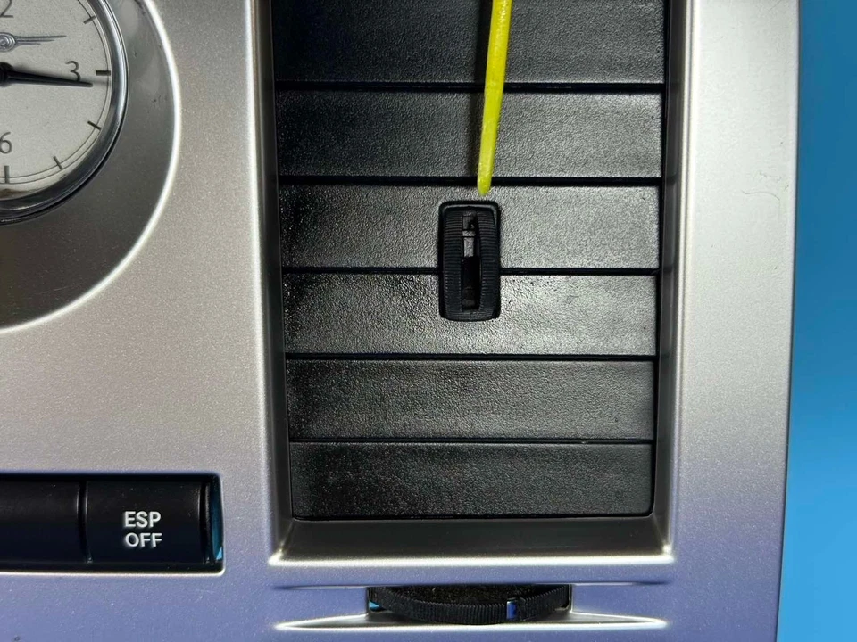 Chrysler 300 2005 2006 2007 radio bisel calefacción interruptor de control tablero panel de ajuste J3 Foto 4 de 4