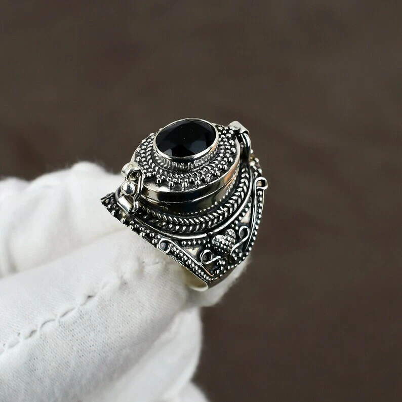 Onyx cheap poison ring