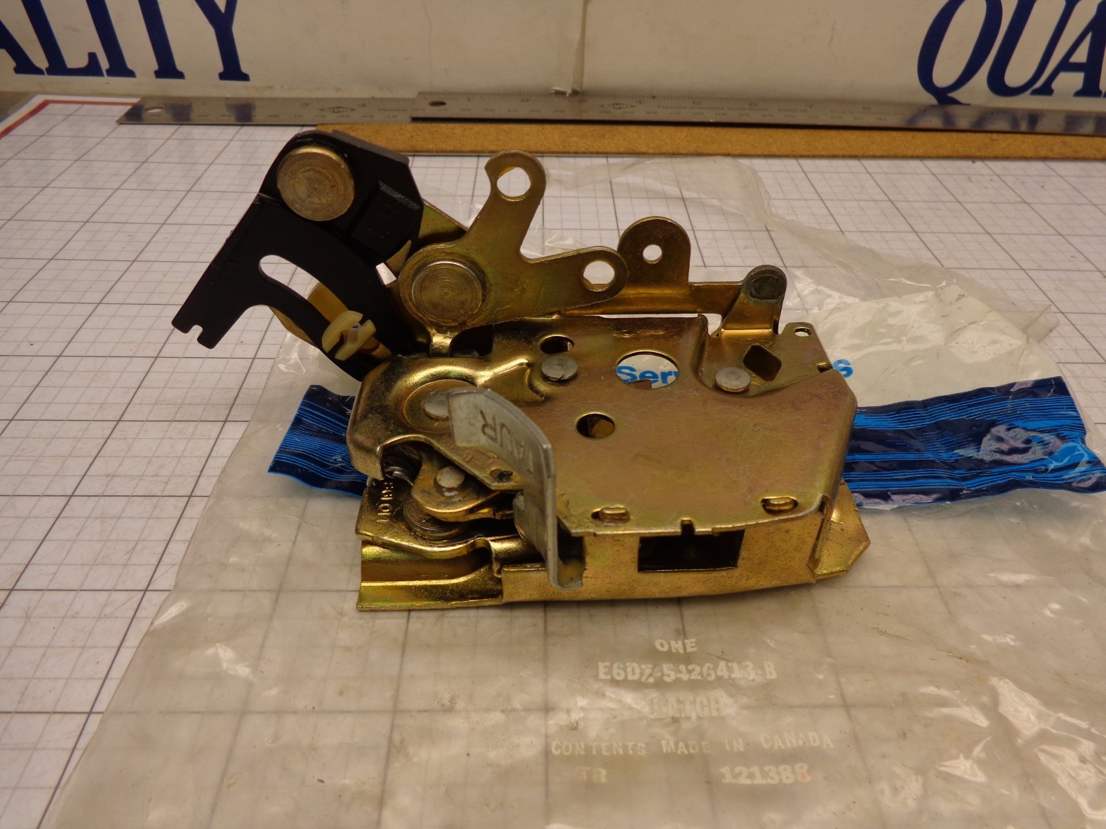 Lavadora Jet Original Ford E6DZ-17603-A – Pieza NOS Para Taurus 86-91 (SKU148T)