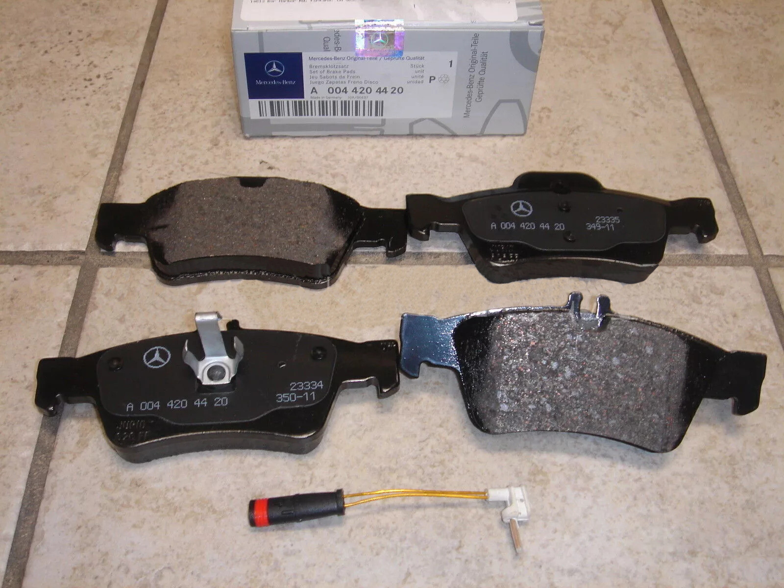 OEM Mercedes W221 SClass Genuine Rear Brake Pad Set Pads&Sensor S550 S400 S600