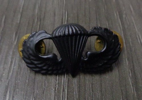 US ARMY Airborne Parachutist SUBDUDED 1  1/2  Jump Wings Insignia Lapel Pin