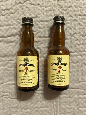 Vintage Seagram's 7 Crown Whiskey Amber Glass Salt & Pepper Shakers
