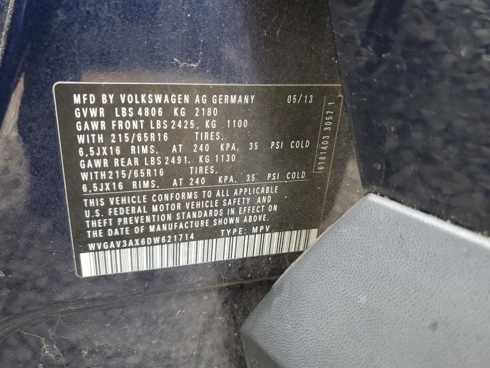 Used Deck Lid fits: 2013 Volkswagen Tiguan spoiler w/o sport package w/o camera - Imagem 2 de 4