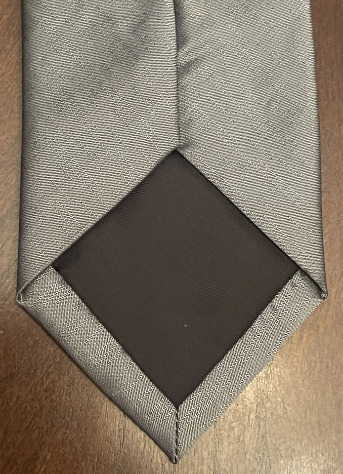 J. Ferrar Gray 100% Polyester Men’s Neck Tie Made In China - Image 2 of 4