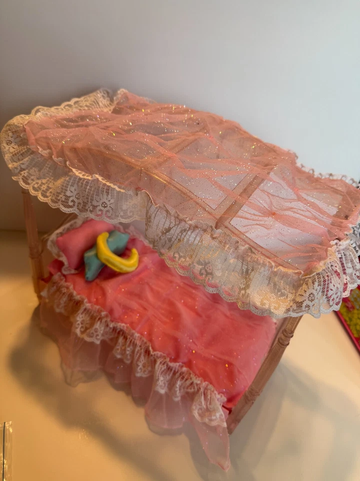 Vintage 90s barbie Matel GLITTER & GLOW BED - CANOPY BED "LIGHTS UP" - Image 2 of 4