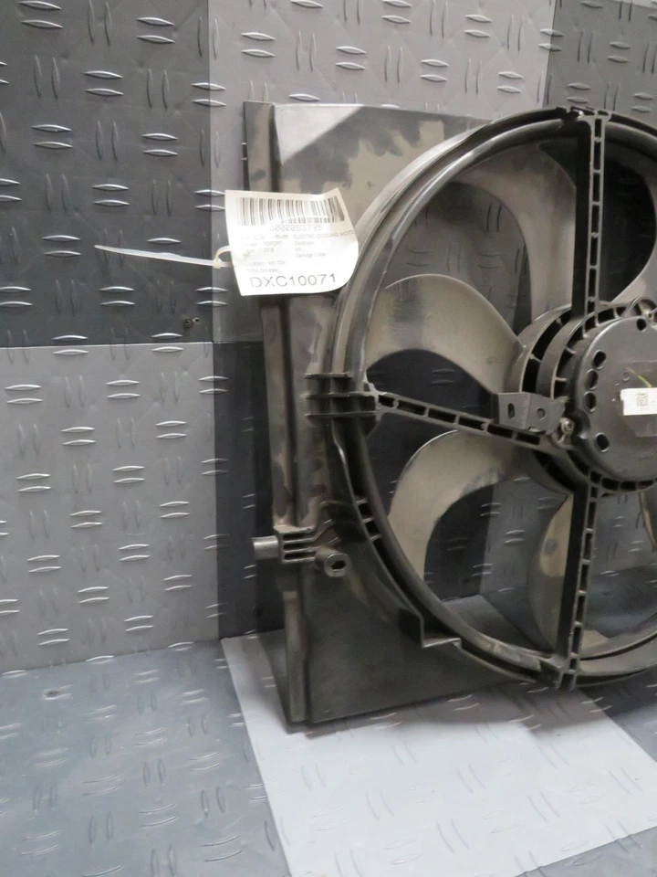 Conjunto de ventilador de refrigeración radiador Nissan Rogue Sport Qashqai 2017-2022 OEM 21481-6MA0B Foto 4 de 4