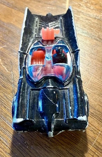 VINTAGE CORGI JUNIORS BATMOBILE 1976 1:64 DIECAST