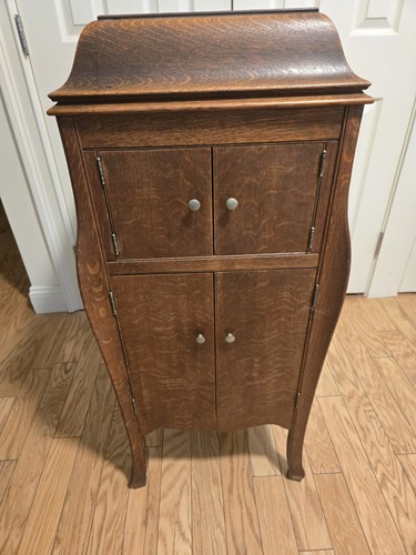 Victor Talking Machine 1906 N.J, USA In Great Working Condition