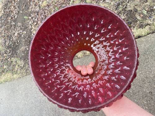 GORGEOUS RUBY RED QUILTED DIAMOND GLASS LAMP SHADE CRIMPED TOP 10" FITTER - Picture 9 of 16
