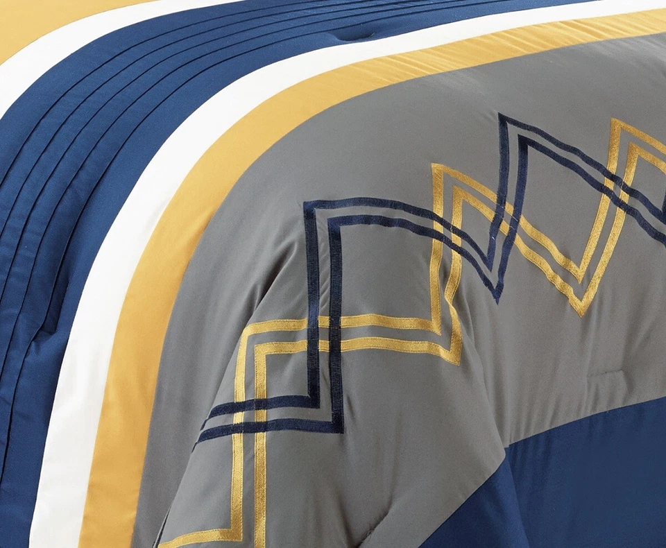 Juego de edredón de ropa de cama en zigzag bordado a rayas moderno de 7 piezas Chezmoi Collection Foto 2 de 4