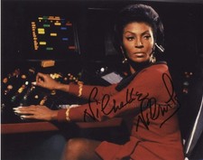 NICHELLE NICHOLS - Star Trek GENUINE SIGNED AUTOGRAPH