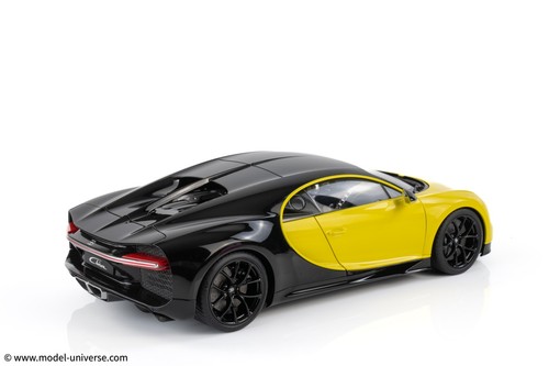 AUTOart - 1:18 Bugatti Chiron (Yellow Molsheim/Nocturne Black) - Composite Model - Picture 6 of 24