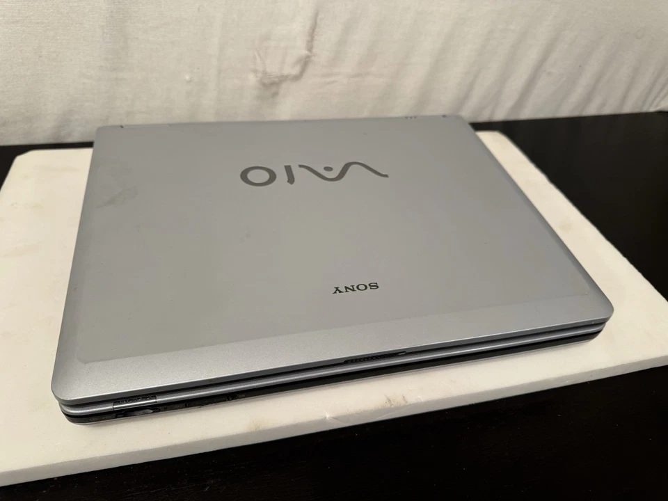 SONY VAIO PCG-9S1L Notebook Laptop Pentium 4 Windows XP PCG-K45 Series - Image 3 of 4