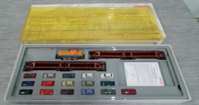Märklin Modeltrain 2863 H0 set with dieselocomotive DHG 700-C VW car train