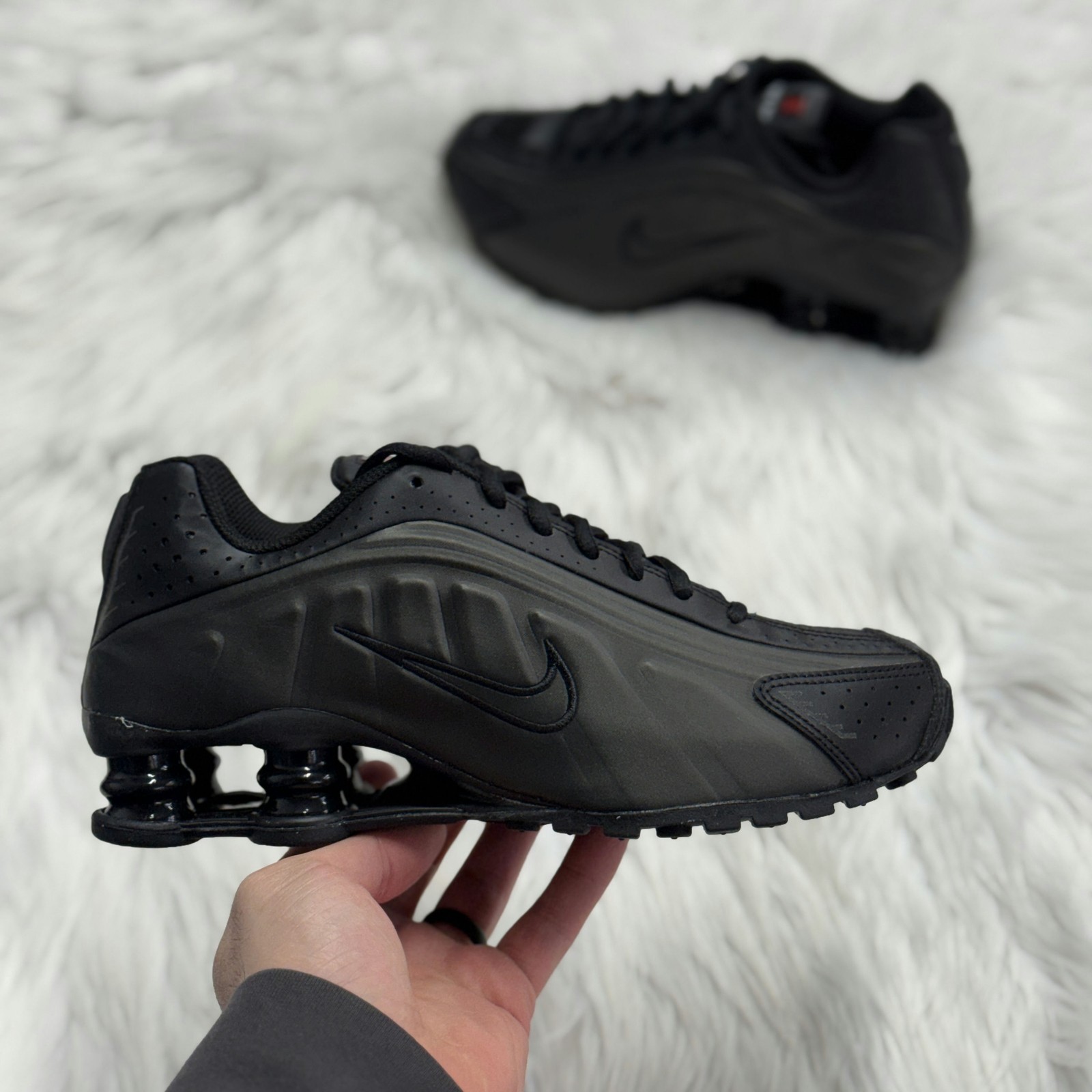 Nike Shox R4 Black Bright Crimson GS Running CW2626-003 NEW Multi Sz