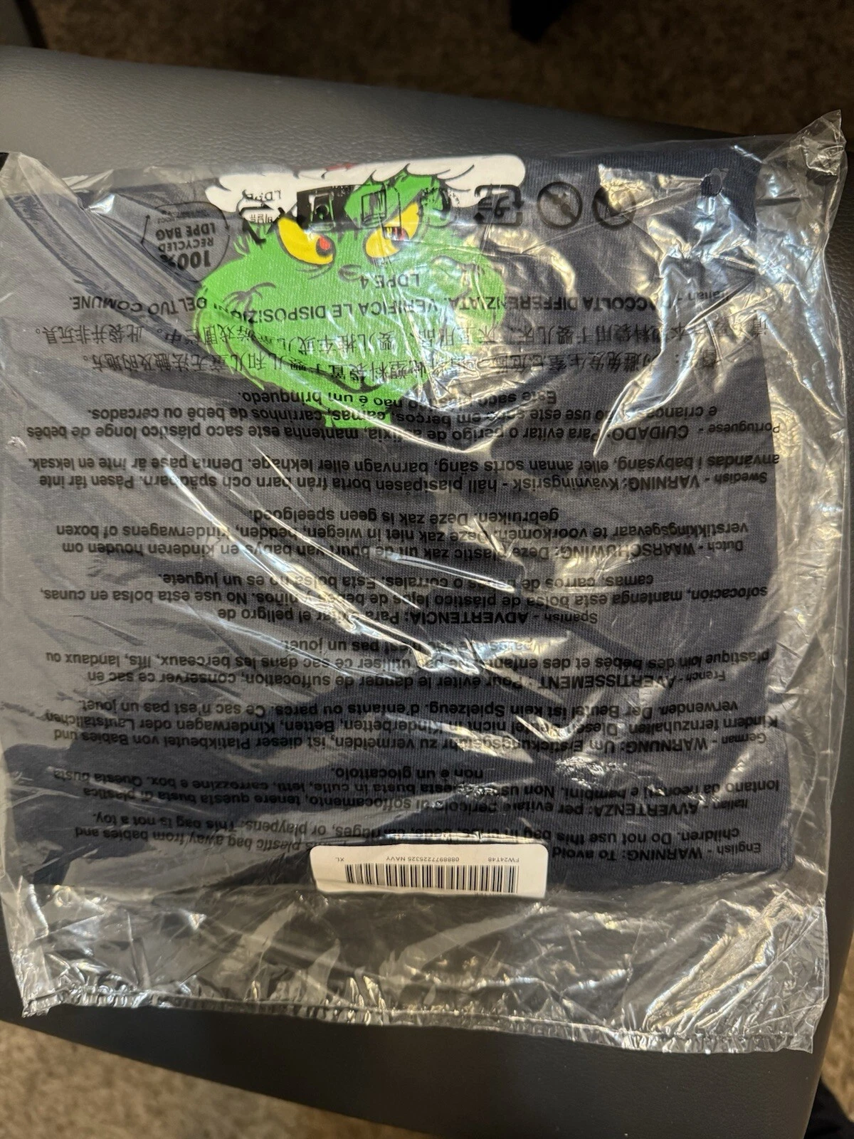 Tee shirt Supreme Grinch XL neuf MARINE EN MAIN