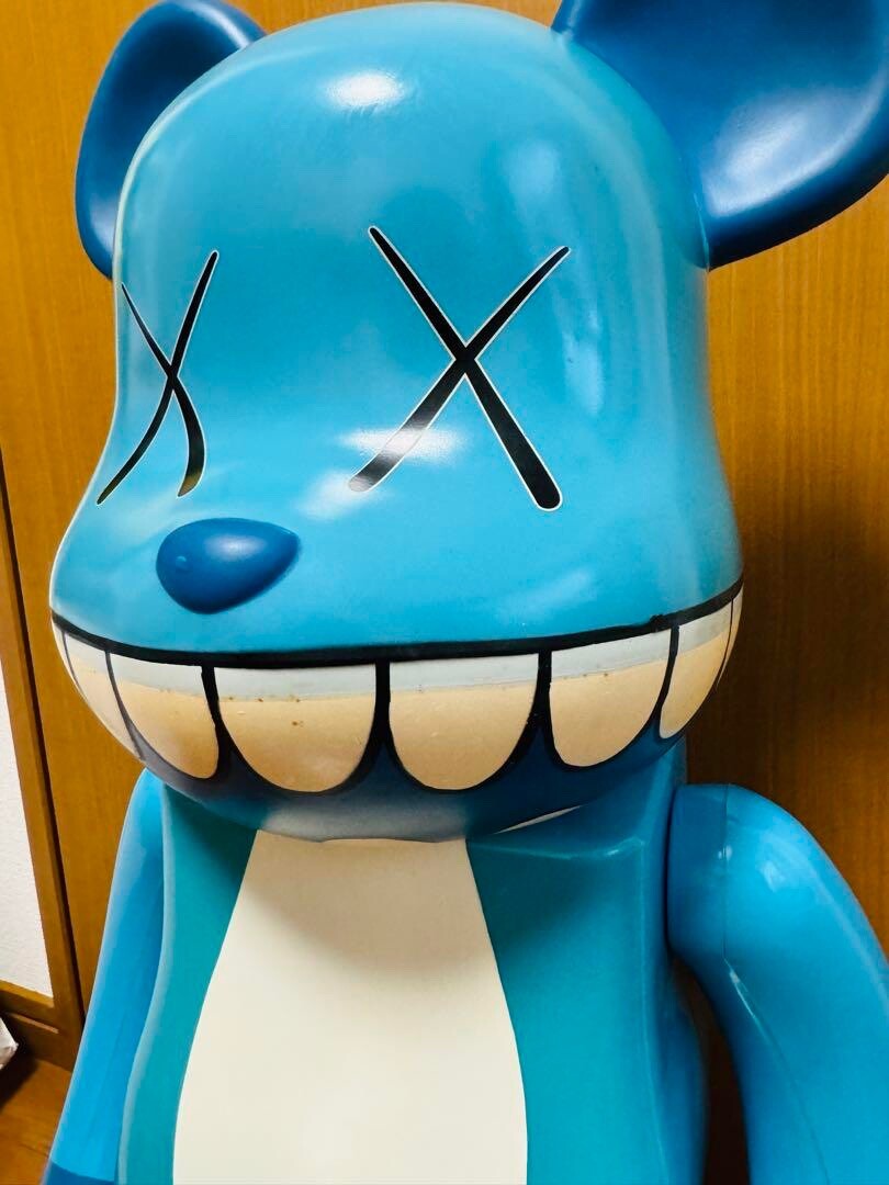 BE@RBRICK 1000% A-Nation KAWS CHOMPERS 3500 Limited Medicom BE@RBRICK 1000% A-Nation KAWS CHOMPERS 3500 Limited Medicom